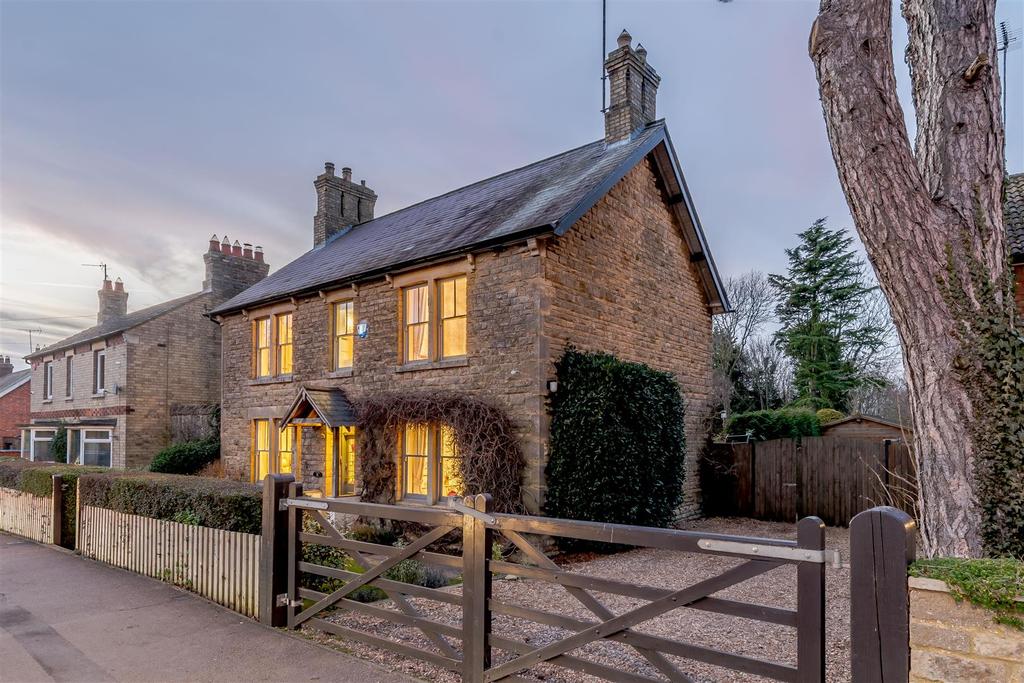 Raunds Road, Stanwick... 4 bed detached house £750,000