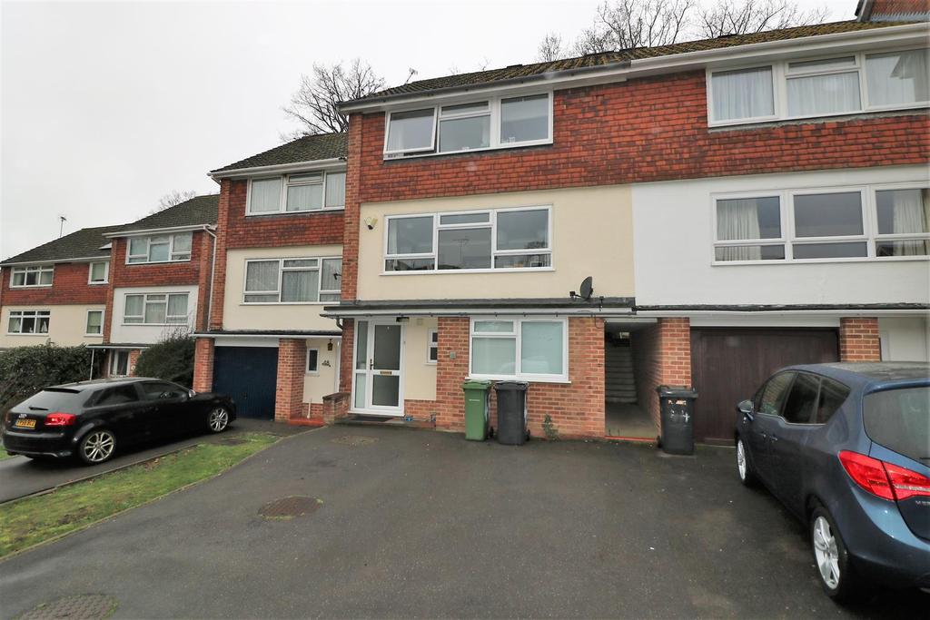 Starlings Drive, Tilehurst, Reading 4 bed terraced house £385,000