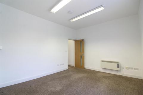 Office to rent, Wakefield Road, Denby Dale, Huddersfield