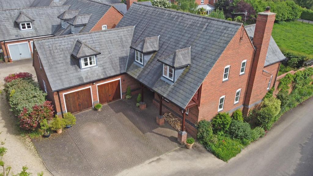 Manor Farm Walk, Tilton On The Hill... 5 bed detached house £650,000