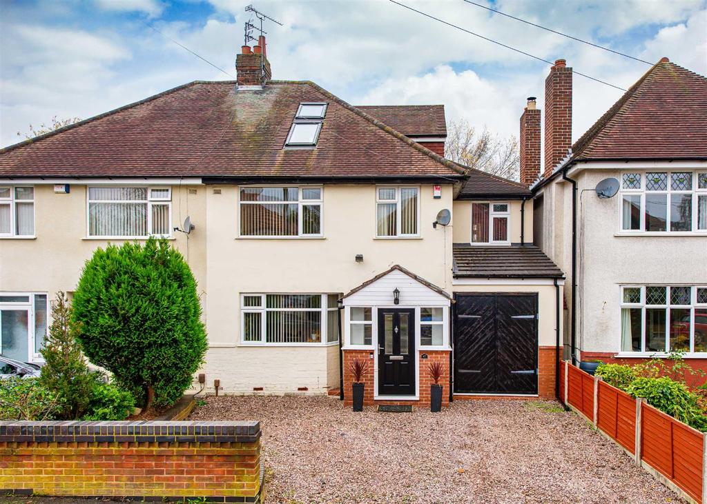 Wychbury Road, Finchfield, Wolverhampton 5 bed semidetached house £
