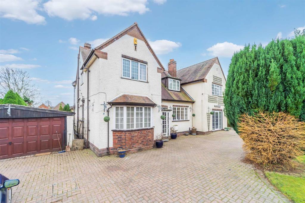 Church Road, Albrighton, Wolverhampton 5 bed detached house £600,000