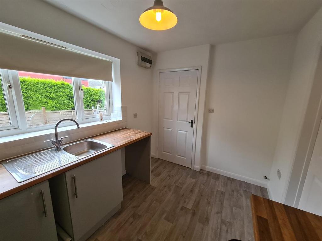 Fosse Way Close, Peasedown St. John, Bath 2 bed end of terrace house