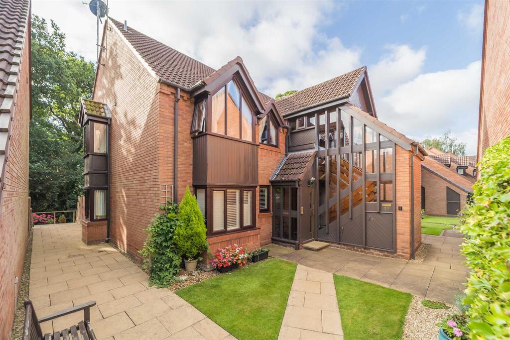 20 Highgrove, Tettenhall, Wolverhampton 2 bed retirement property £