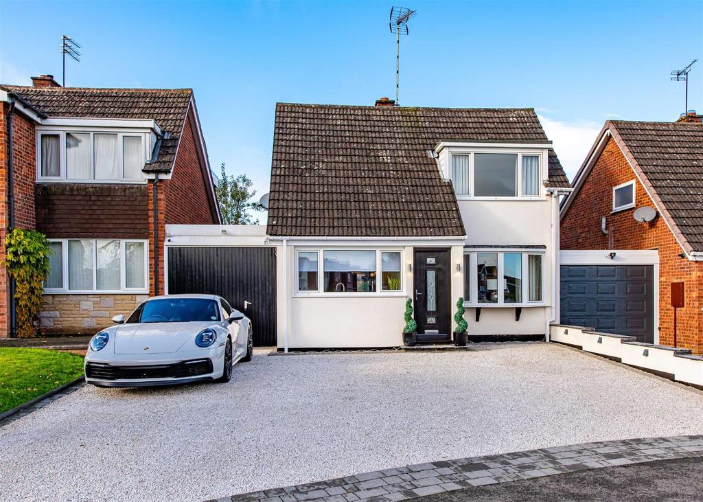 Bredon Close, Albrighton, Wolverhampton 3 bed detached house £400,000