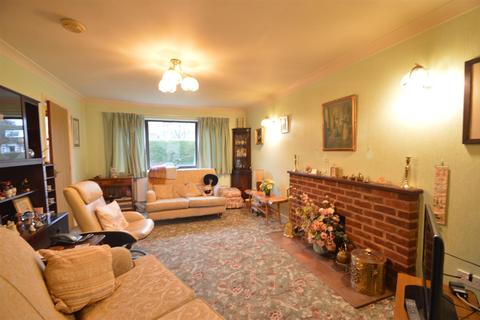 2, Brooklands Brookside, Pontesbury, Shrewsbury, SY5 0QF