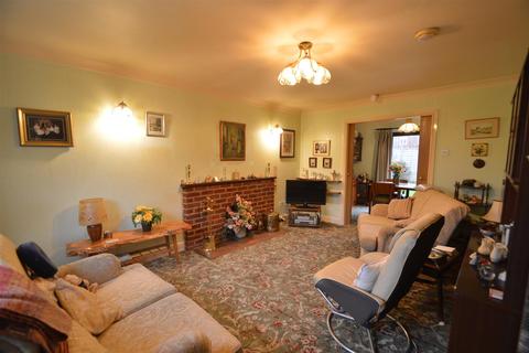 2, Brooklands Brookside, Pontesbury, Shrewsbury, SY5 0QF