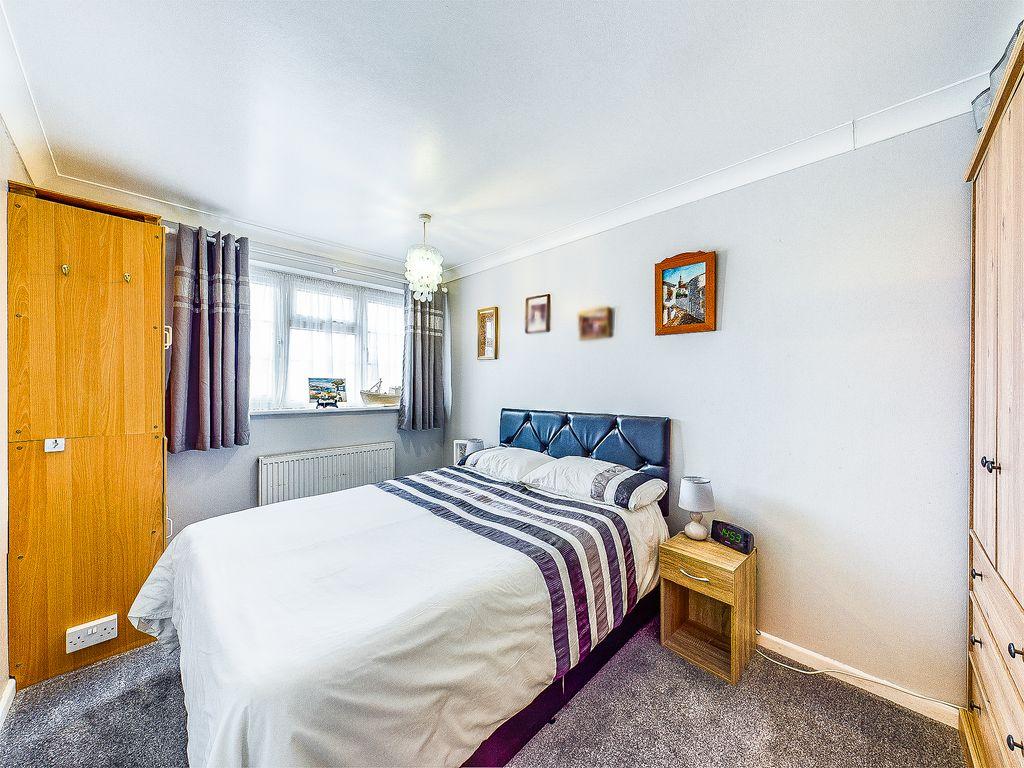 Bedroom 2 (Double)
