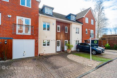 5 Brook Avenue, Ascot, SL5 7QW
