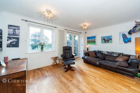 5 Brook Avenue, Ascot, SL5 7QW