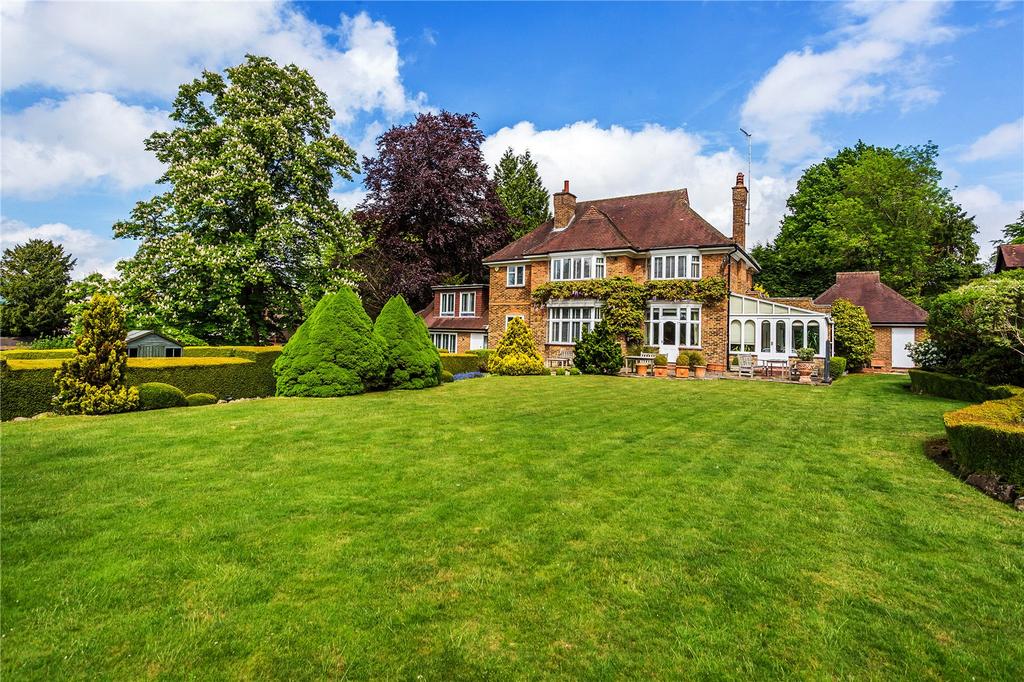 Rockfield Road, Oxted, Surrey, RH8 5 bed detached house £2,000,000