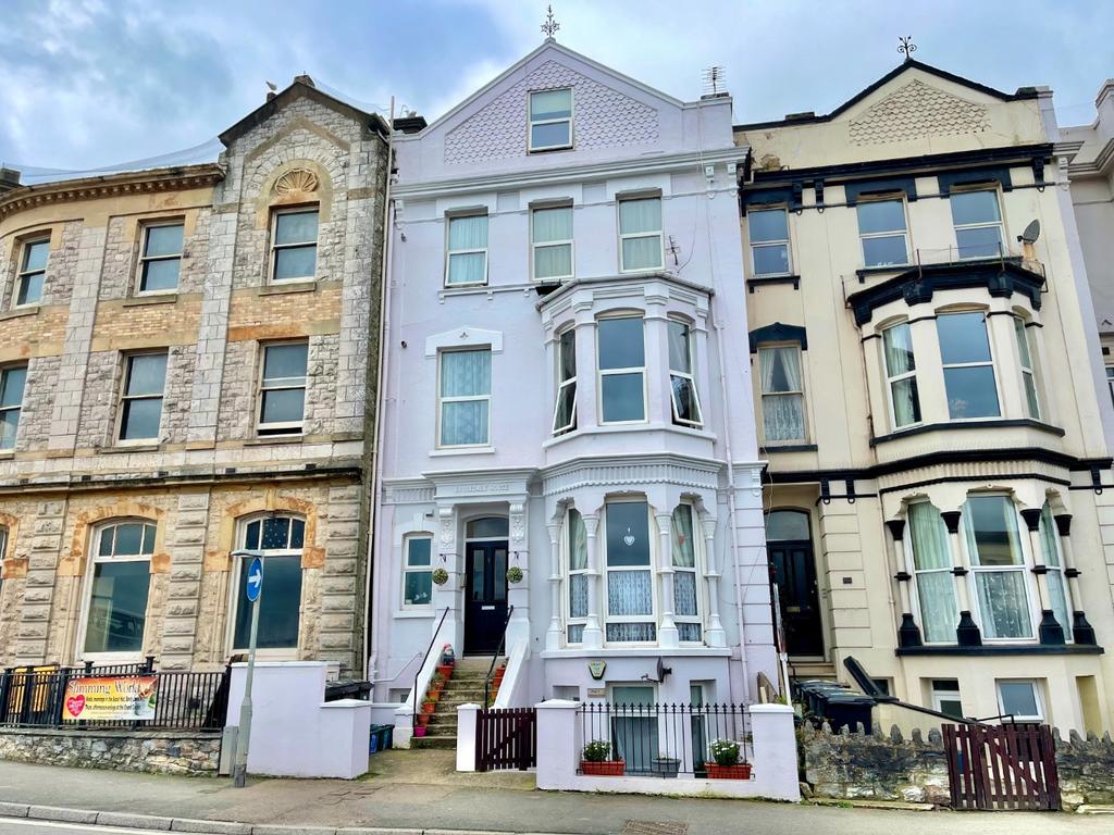 Brookdale Terrace, Dawlish, Devon, EX7 1 bed apartment £125,000