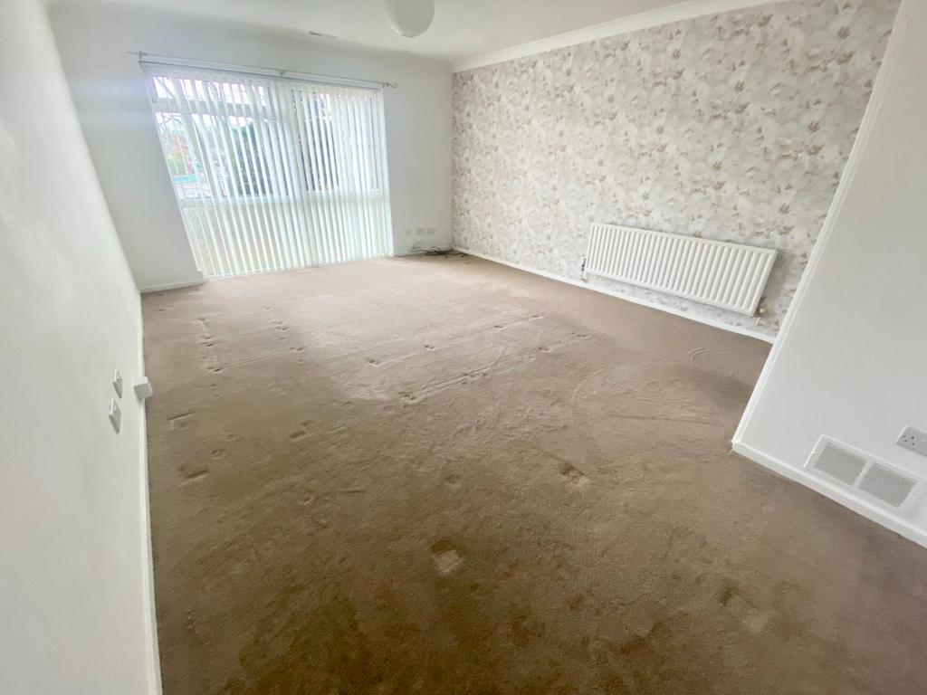 Sedley Close, Gillingham 2 bed flat £850 pcm (£196 pw)