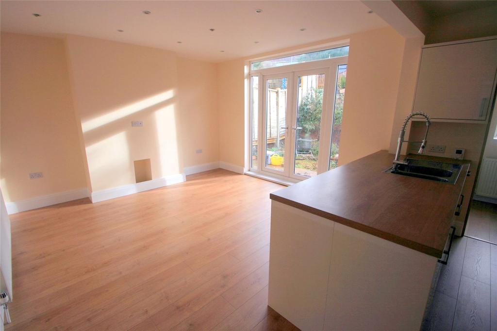 Wingfield Road, Knowle, Bristol, BS3 3 bed semidetached house £450,000