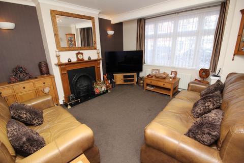 26 Elm Way, Worcester Park, KT4 8LT