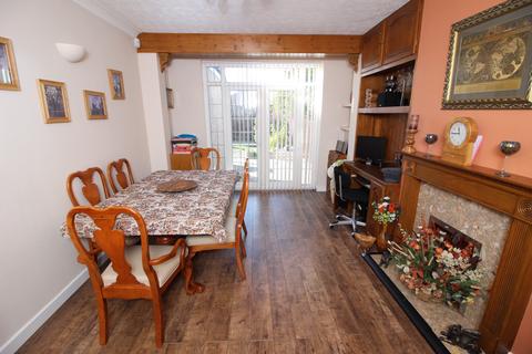 26 Elm Way, Worcester Park, KT4 8LT