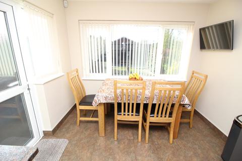 26 Elm Way, Worcester Park, KT4 8LT