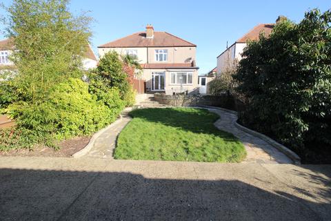 26 Elm Way, Worcester Park, KT4 8LT
