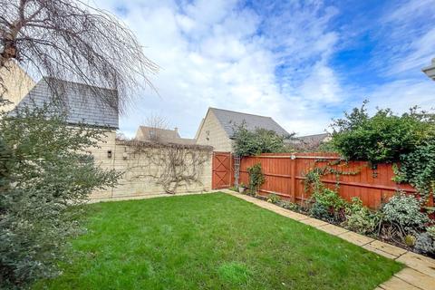16 Campion Way, Witney, OX28 1ES