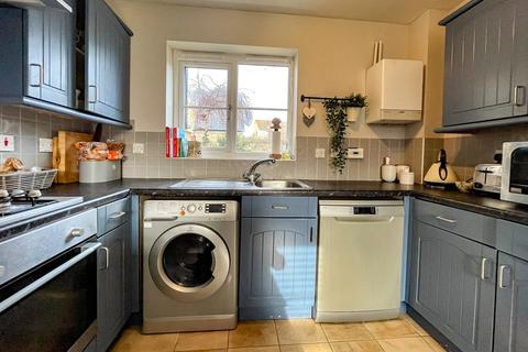 16 Campion Way, Witney, OX28 1ES