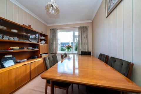 12 Bartel Close, Hemel Hempstead, HP3 8LX