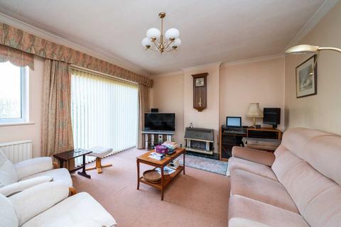 12 Bartel Close, Hemel Hempstead, HP3 8LX