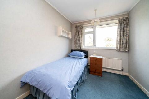 12 Bartel Close, Hemel Hempstead, HP3 8LX