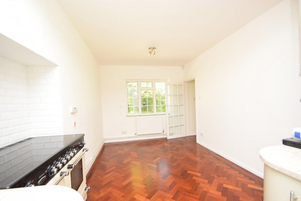 Dining kitchen