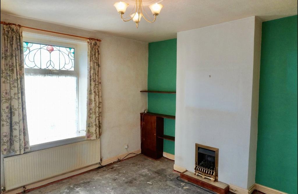 Clement Street, Accrington, BB5 2 bed terraced house £65,000