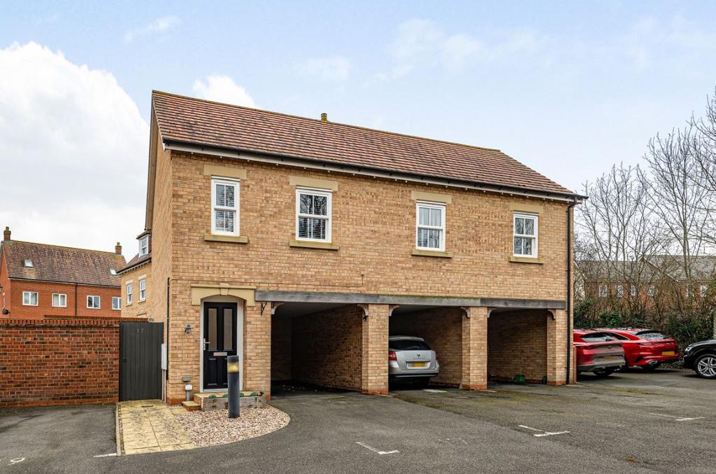 Burr Close, Kempston, Bedford 2 bed detached house £250,000