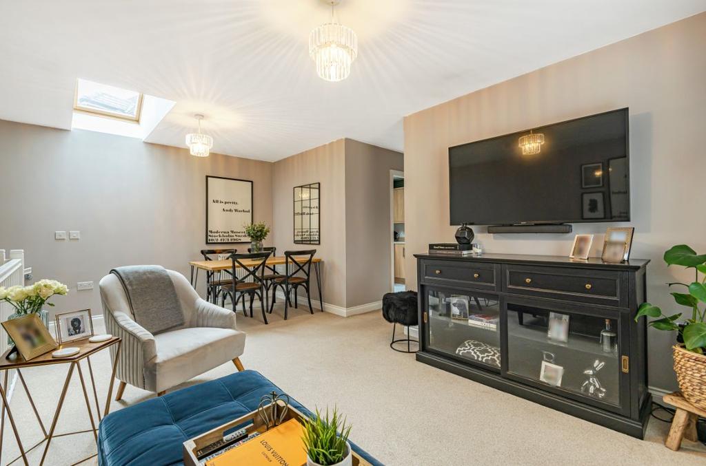 Burr Close, Kempston, Bedford 2 bed detached house £250,000
