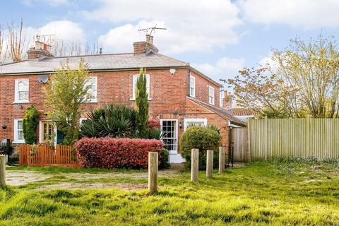 1, Yew Tree Cottage Portsmouth Road, Esher, KT10 9AL
