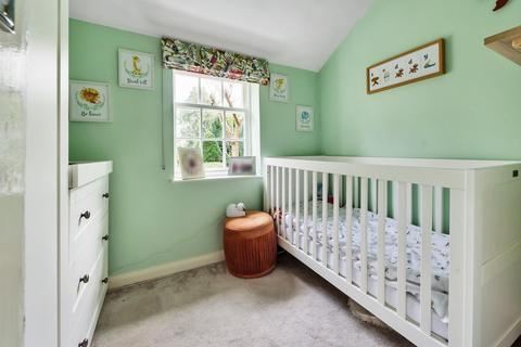 1, Yew Tree Cottage Portsmouth Road, Esher, KT10 9AL