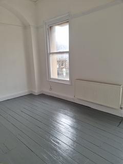 1 bedroom in a house share to rent - West Street, Bristol
