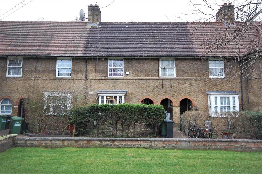 Henchman Street, East Acton W12 3 bed house £1,950 pcm (£450 pw)