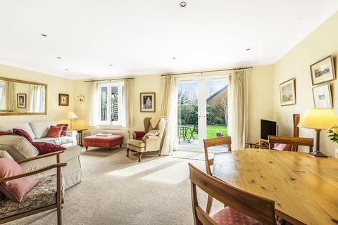 9 Hatch Place, Kingston Upon Thames, KT2 5NB