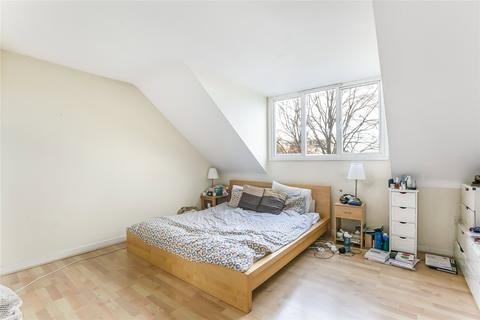 58 Andrews Road, London, E8 4RL
