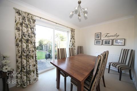 58 Felstead Way, Luton, LU2 7LJ