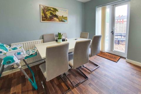 32 Oban Avenue, Oldham, OL1 4LW
