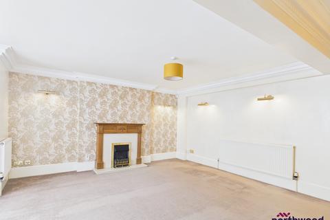 3 bedroom apartment for sale, Silverdale Road, Lower Meads, Eastbourne, BN20