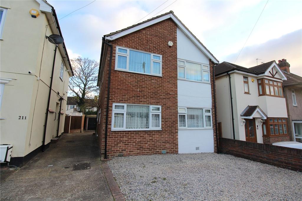 Church Road, Harold Wood 2 bed apartment £1,200 pcm (£277 pw)