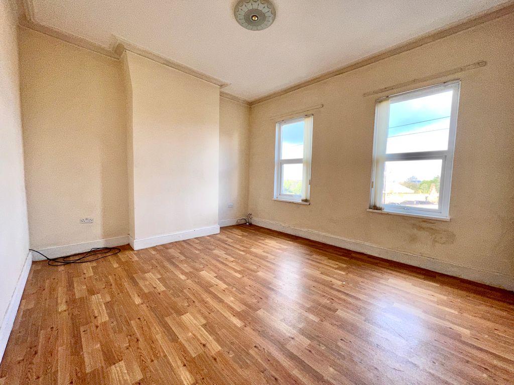 Bedroom 1 (Double)