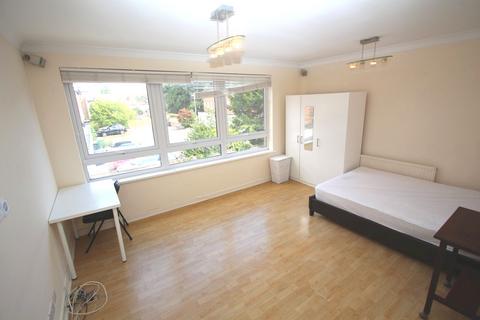 3 bedroom flat to rent, 6 Palace Road, Kingston upon Thames KT1