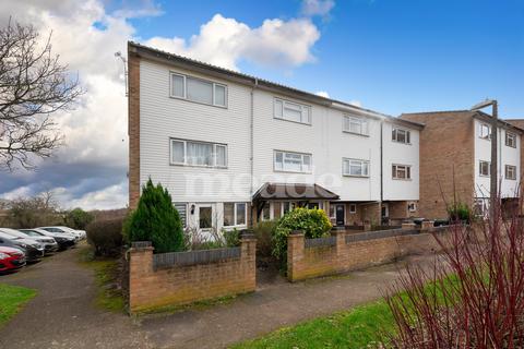 4 bedroom townhouse for sale, Theydon Court, Waltham Abbey, EN9