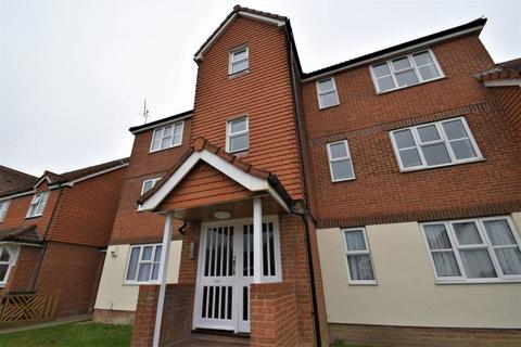 2 bedroom flat to rent, Falmouth Close, Eastbourne BN23