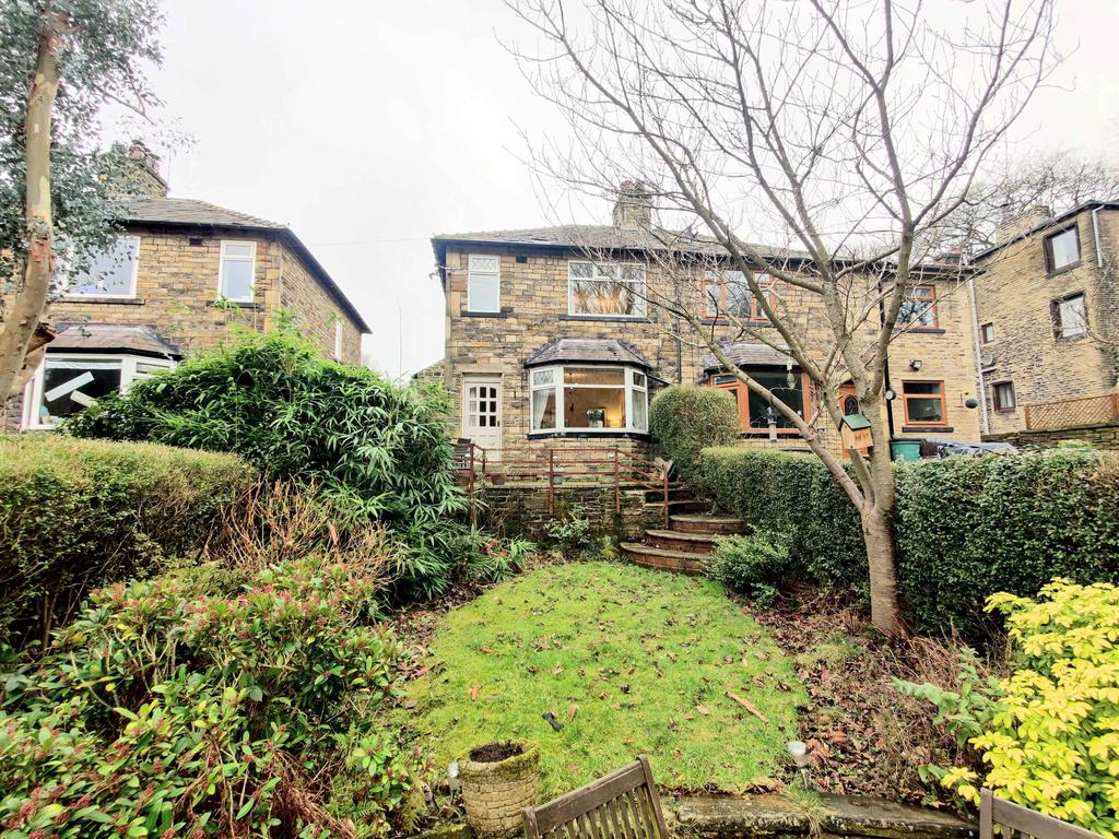 Shibden Grange Drive, Halifax HX3 3 bed semidetached house £269,950