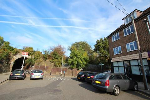 3 bedroom flat to rent, Camellia Lane, Surbiton KT5