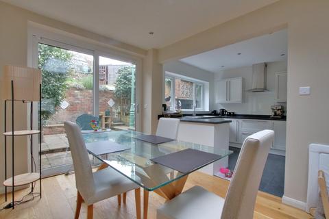 9 Hilldown Road, Southampton, SO17 1SX