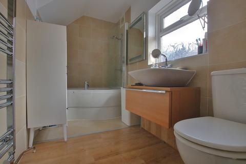9 Hilldown Road, Southampton, SO17 1SX