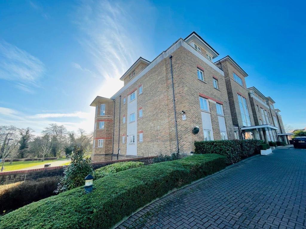 Lady Aylesford Avenue, Greater... 2 bed flat £515,000